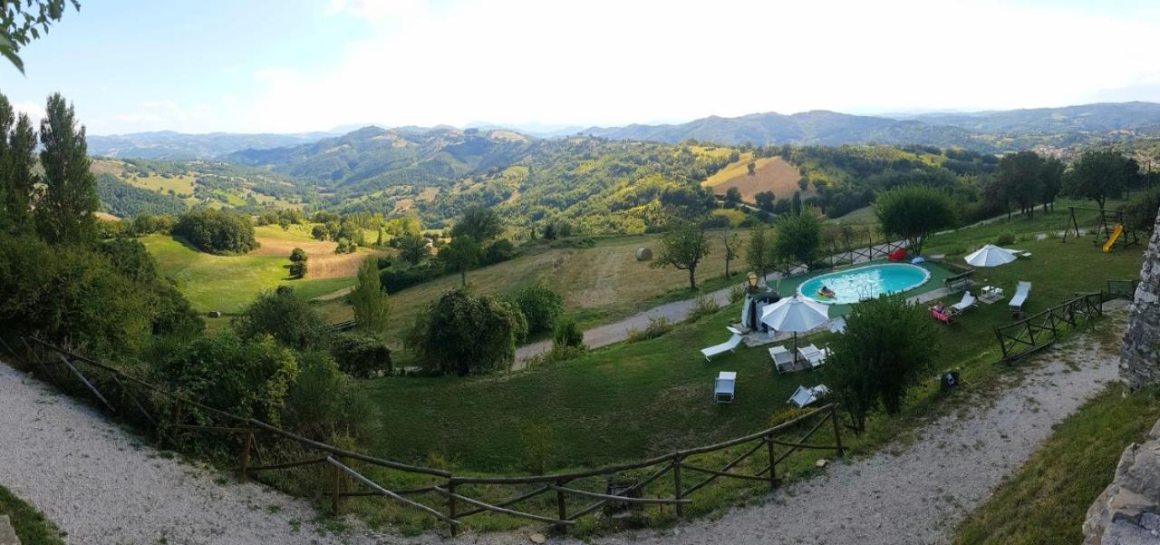 Agriturismo Borgo San Benedetto Villa Pietralunga  Eksteriør billede