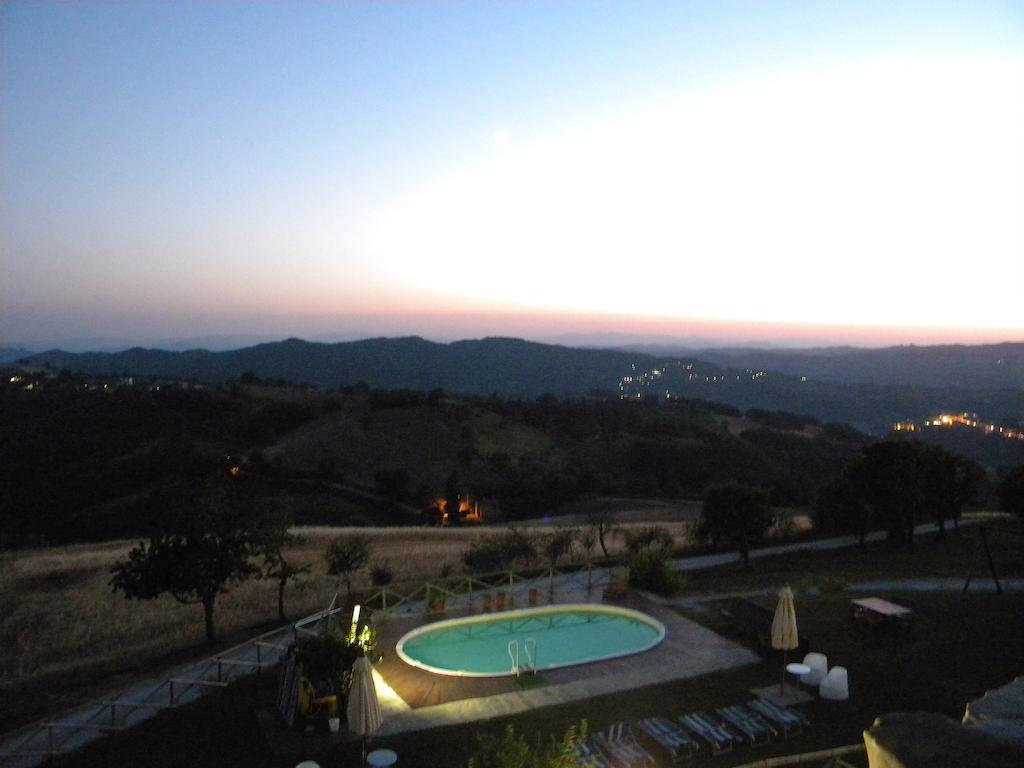 Agriturismo Borgo San Benedetto Villa Pietralunga  Eksteriør billede