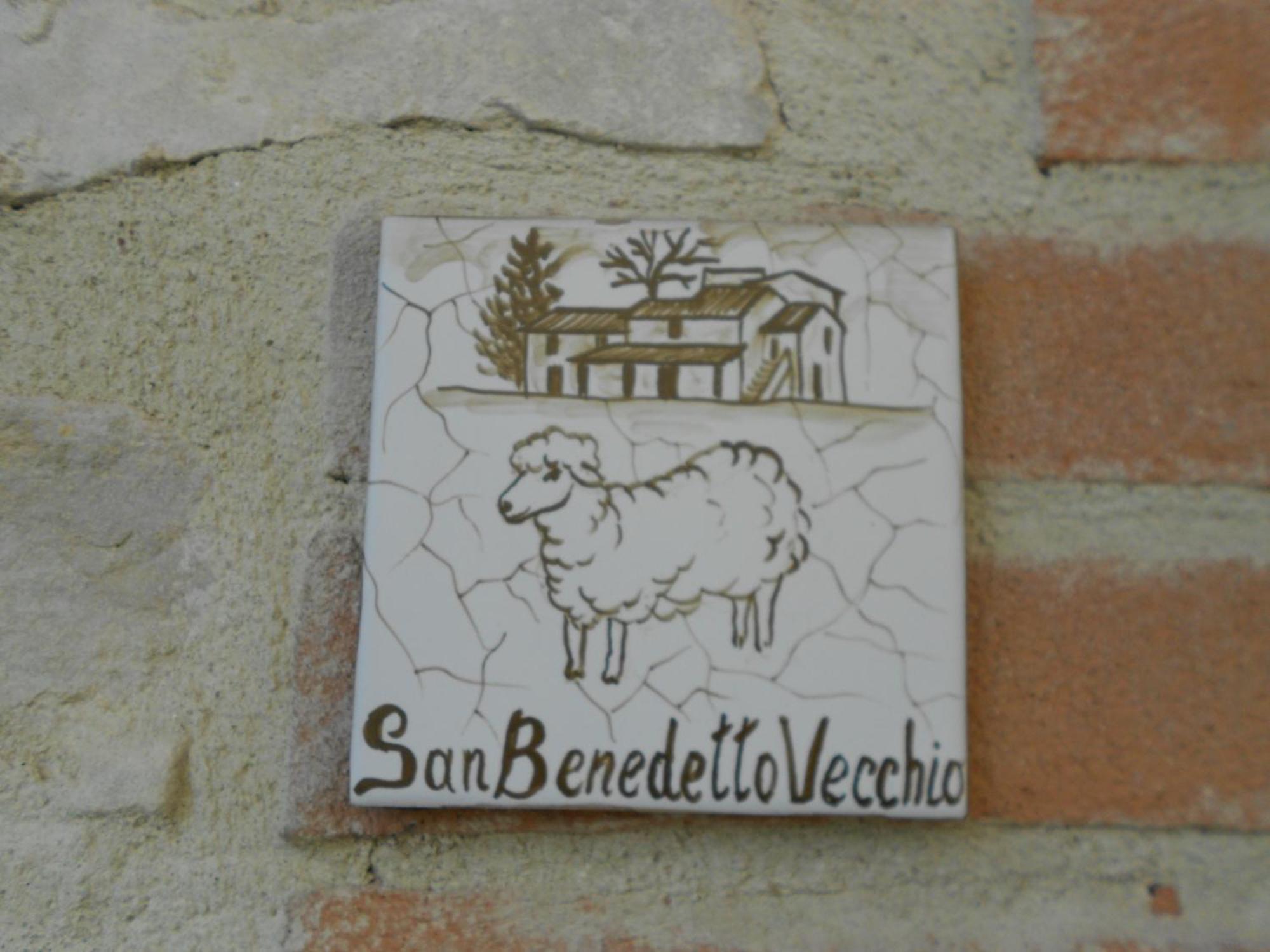 Agriturismo Borgo San Benedetto Villa Pietralunga  Eksteriør billede