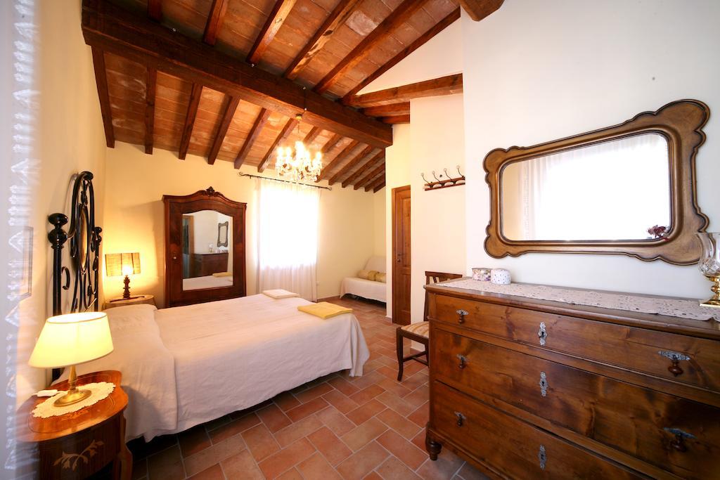 Agriturismo Borgo San Benedetto Villa Pietralunga  Værelse billede