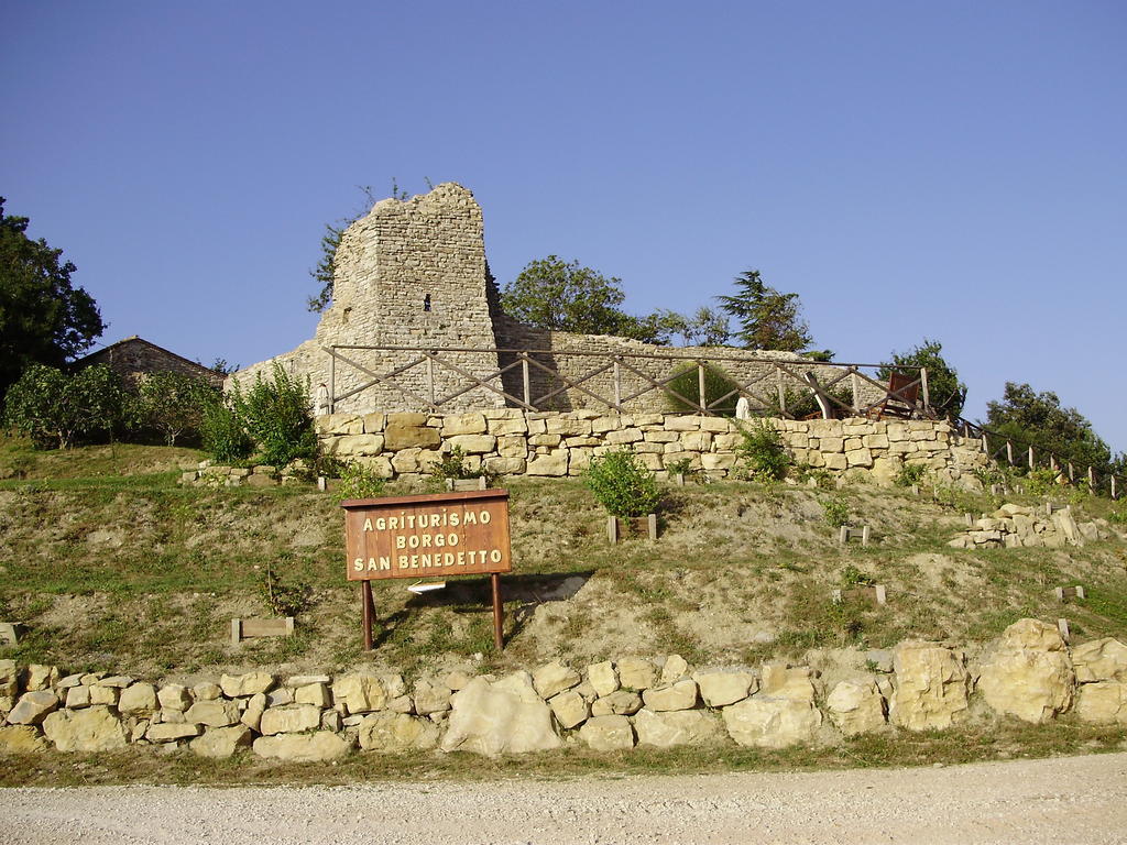 Agriturismo Borgo San Benedetto Villa Pietralunga  Eksteriør billede